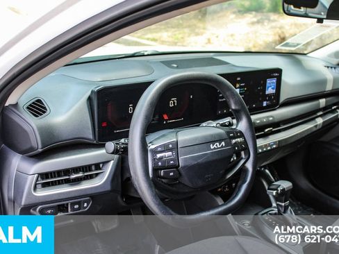 Used 2025 Kia K4 FWD image 22