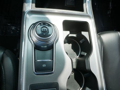 Used 2024 Ford Edge Titanium AWD/4WD image 24