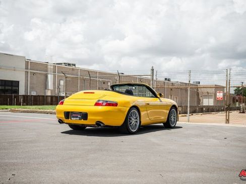 Used 2000 Porsche 911 Carrera 4 image 52