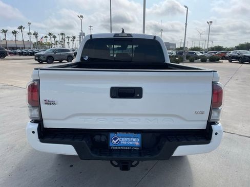 Used 2022 Toyota Tacoma TRD Off-Road w/ Technology Package AWD/4WD image 6
