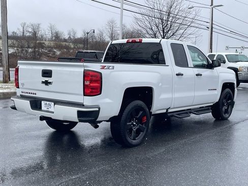 Used 2018 Chevrolet Silverado 1500 LT w/ Redline Edition image 14