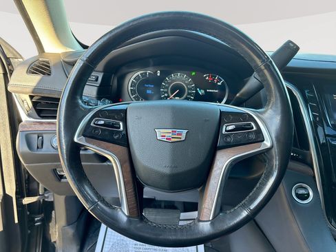 Used 2019 Cadillac Escalade ESV Premium Luxury AWD/4WD image 11