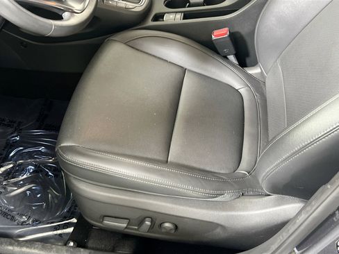 Used 2023 Hyundai Kona Limited image 19