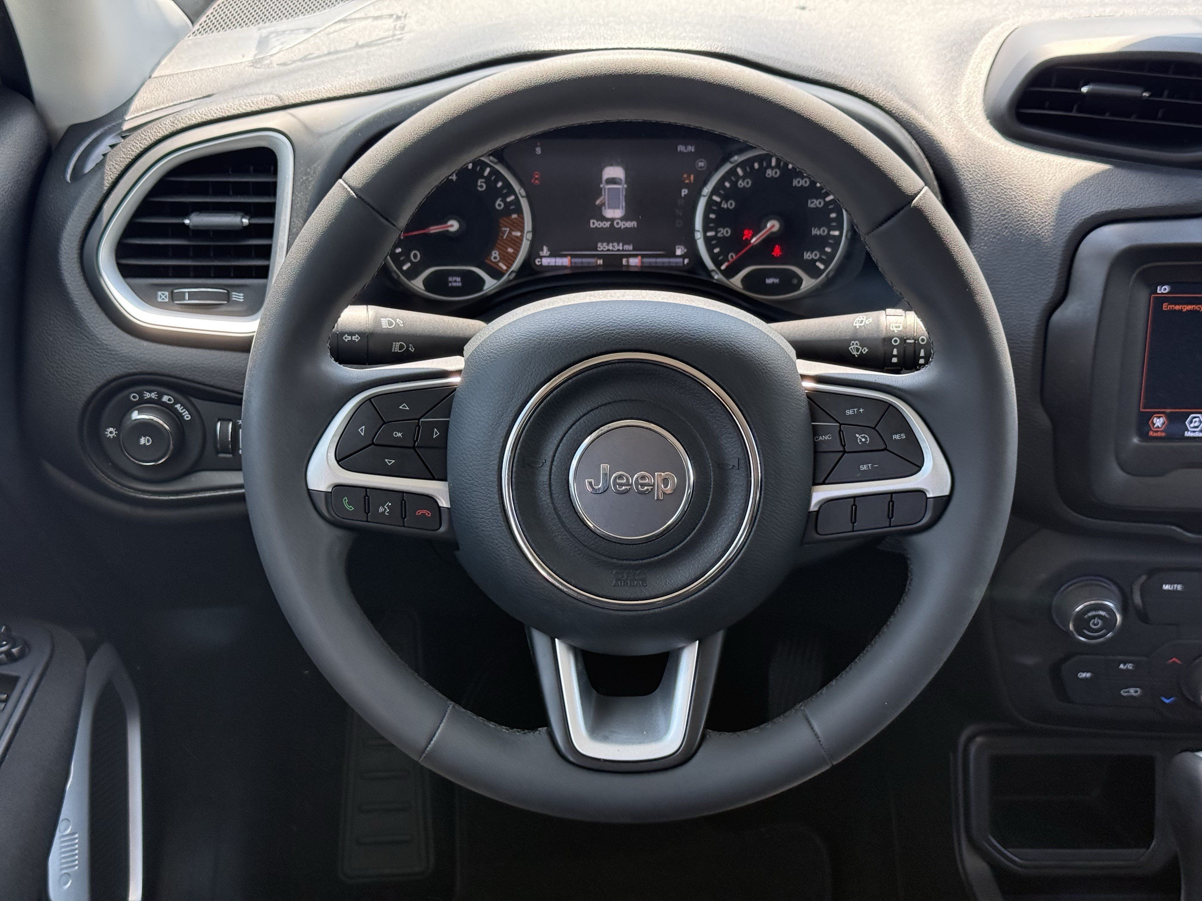 Used 2021 Jeep Renegade Latitude FWD image 15
