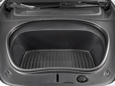 Used 2025 Tesla Model 3 Long Range image 37