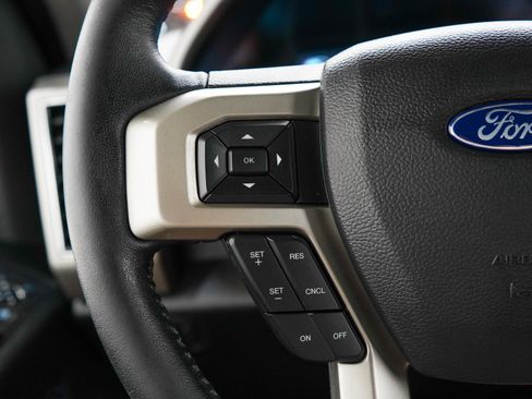 Used 2020 Ford F150 Lariat RWD image 24