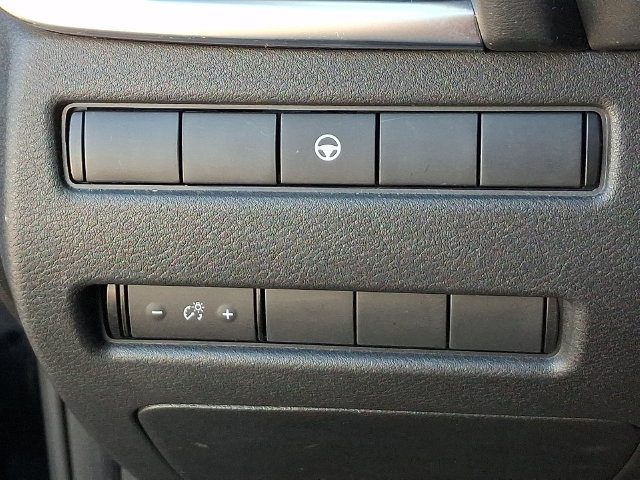 Used 2021 Nissan Rogue SV AWD/4WD image 9