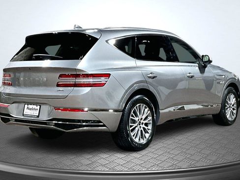 Used 2025 Genesis GV80 2.5T Standard AWD/4WD image 2