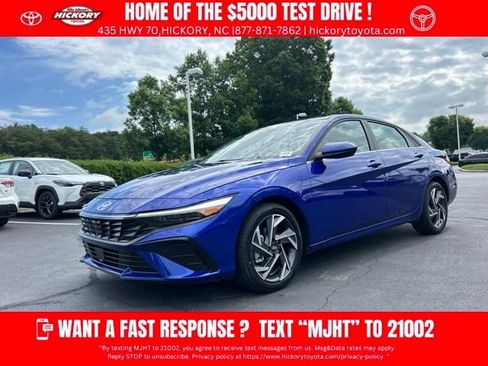 Used 2025 Hyundai Elantra SEL FWD image 1