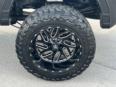 Used 2019 Ford F250 XLT w/ XLT Premium Package AWD/4WD image 16