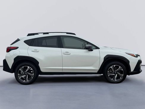 Used 2024 Subaru Crosstrek 2.0i Premium w/ Crosstrek Mirror Package AWD/4WD image 2