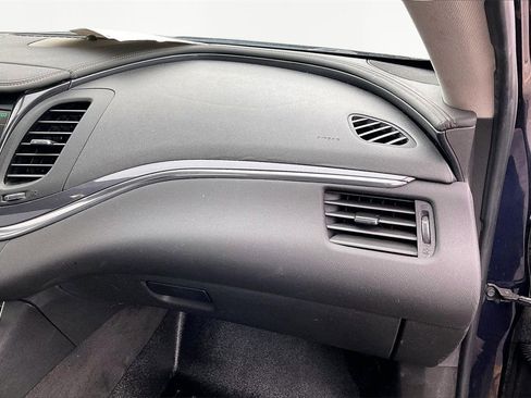 Used 2016 Chevrolet Impala LT w/ Convenience Package image 29