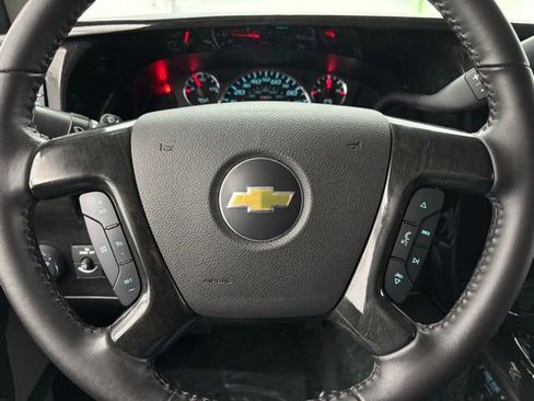 Used 2021 Chevrolet Express 2500 image 28