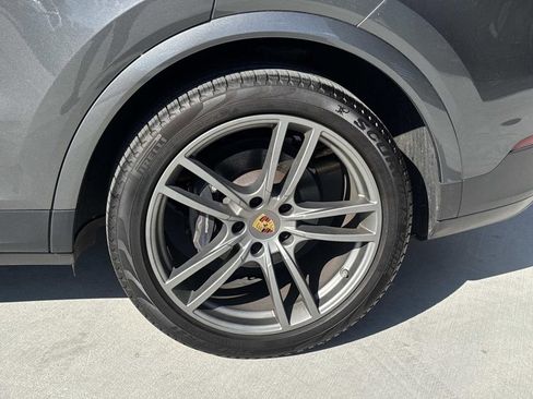 Used 2021 Porsche Cayenne image 8