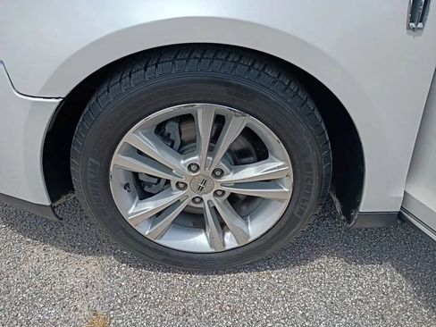Used 2012 Lincoln MKS FWD image 20