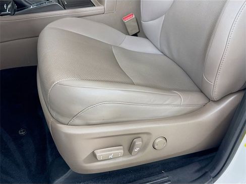 Used 2022 Lexus GX 460 Premium w/ Premium Plus Package image 16