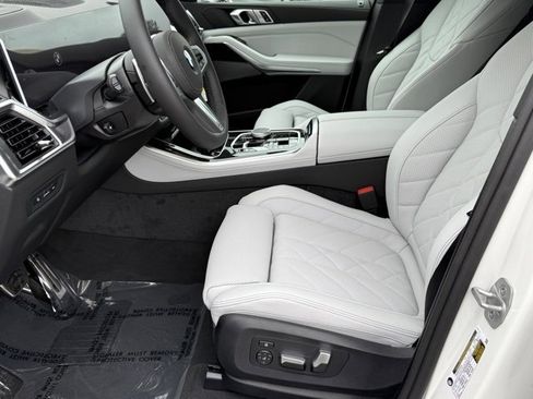 New 2026 BMW X5 sDrive40i w/ M Sport Package image 17