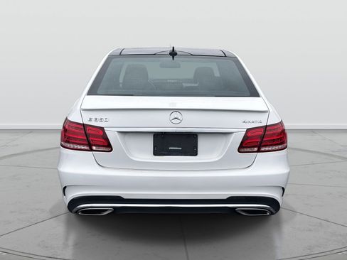 Used 2016 Mercedes-Benz E 350 4MATIC Sedan image 4
