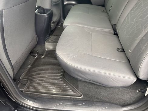 Used 2017 Toyota Tacoma TRD Off-Road image 35