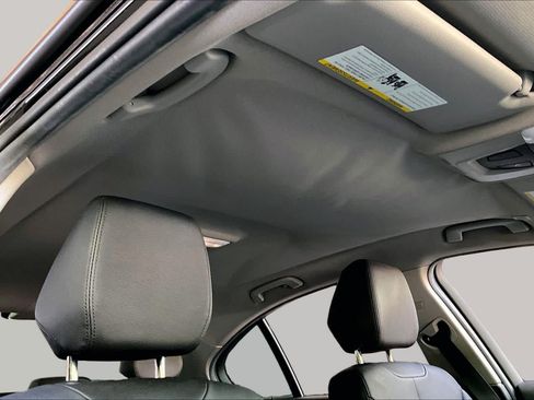 Used 2015 BMW 320i Sedan RWD image 13