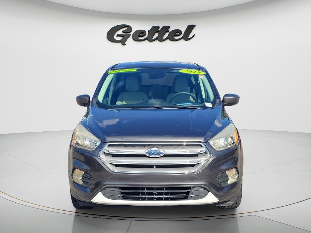 Used 2019 Ford Escape SE FWD image 2