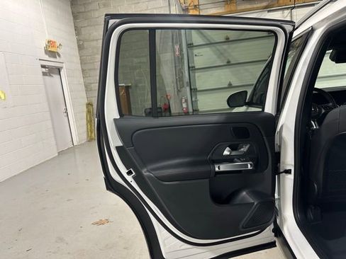 New 2026 Mercedes-Benz GLB 250 4MATIC image 11