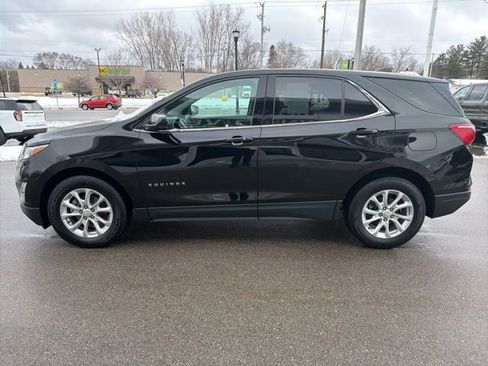 Used 2020 Chevrolet Equinox LT w/ Driver Convenience Package image 6