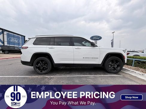 Used 2022 Jeep Grand Cherokee L Laredo RWD image 1