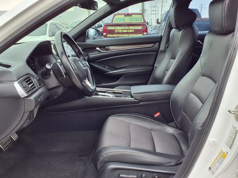 Used 2019 Honda Accord Sport image 17