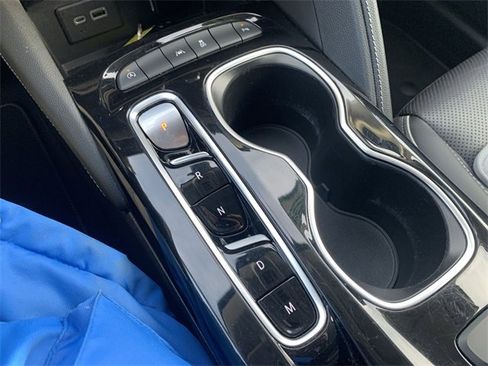 Certified 2021 Buick Envision Essence w/ Sport Touring Package image 15