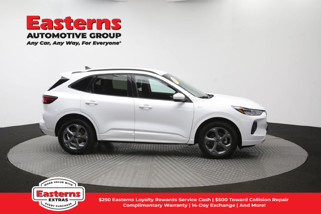 Used 2023 Ford Escape ST-Line Select AWD/4WD image 46