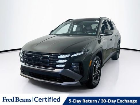 Certified 2025 Hyundai Tucson Limited AWD/4WD image 3
