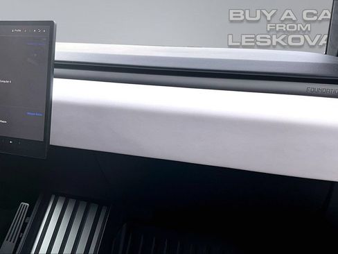Used 2024 Tesla Cybertruck AWD Crew Cab image 16