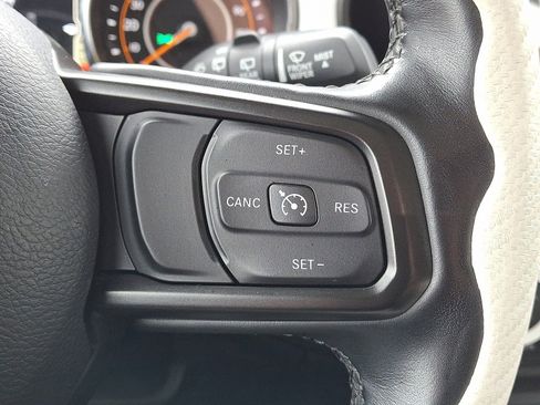 Used 2021 Jeep Wrangler Islander image 21