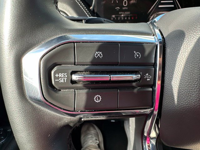 Used 2025 GMC Yukon Denali AWD/4WD image 17