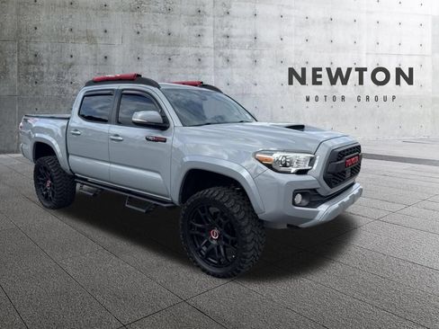 Used 2021 Toyota Tacoma TRD Sport AWD/4WD image 1