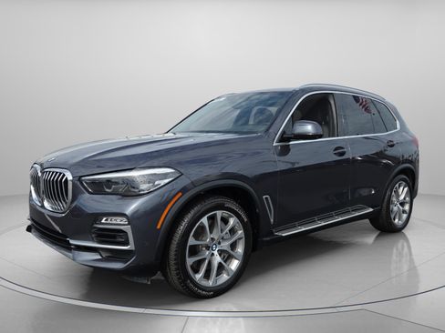 Used 2019 BMW X5 xDrive50i w/ Parking Assistance Package image 2