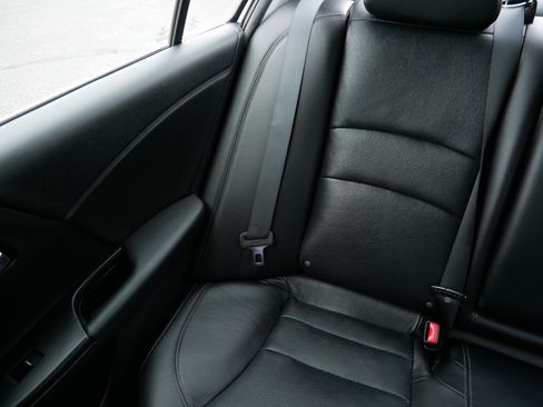 Used 2017 Honda Accord EX-L image 12
