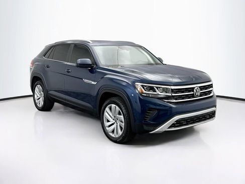 Used 2020 Volkswagen Atlas Cross Sport SE image 3