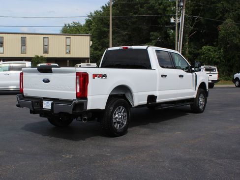 Used 2025 Ford F350 XLT AWD/4WD image 14
