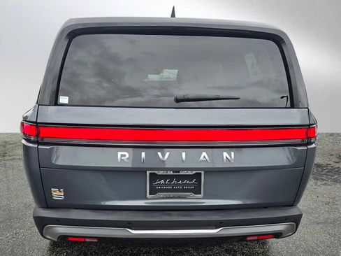 Used 2023 Rivian R1S Adventure image 4