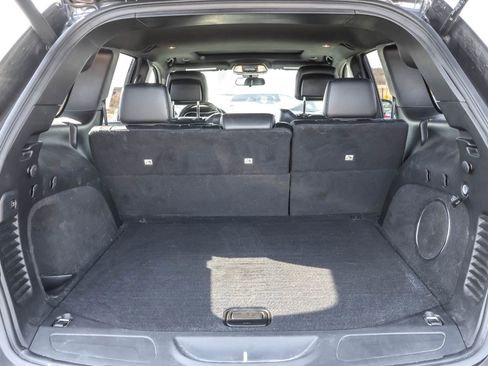 Used 2021 Jeep Grand Cherokee Laredo X AWD/4WD image 42