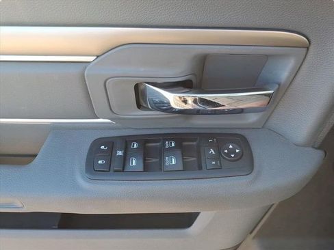 Used 2018 RAM 1500 Big Horn image 28