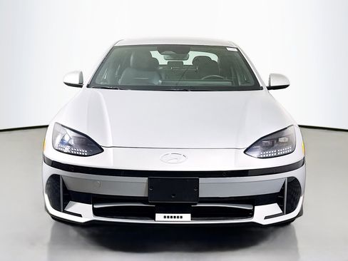Used 2023 Hyundai Ioniq 6 SEL image 2