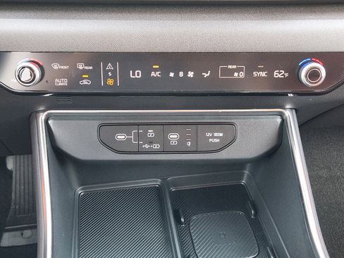 New 2026 Kia Carnival EX image 14