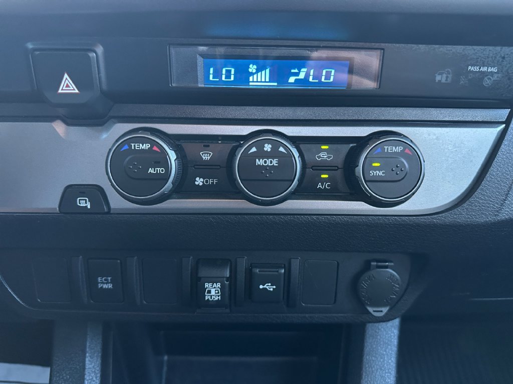 Used 2022 Toyota Tacoma SR5 RWD image 17