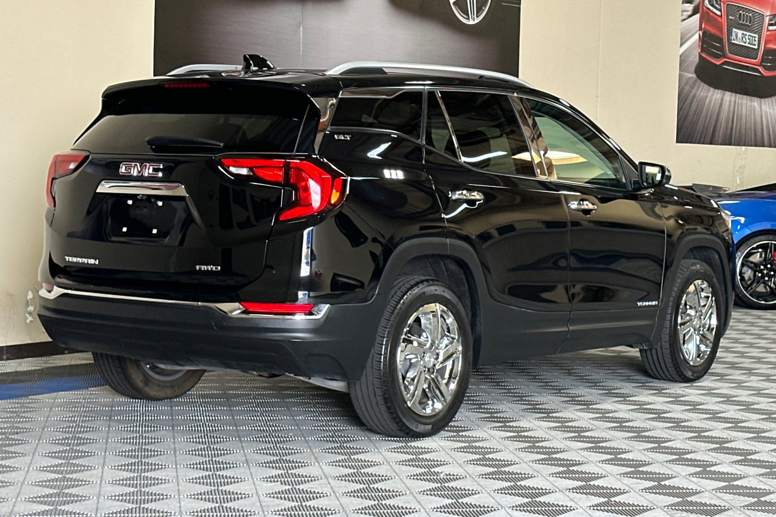 Used 2021 GMC Terrain SLT AWD/4WD image 4