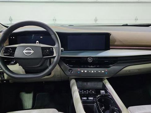 Certified 2025 Nissan Murano Platinum w/ Cargo Package image 53