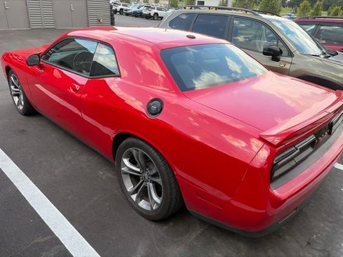 Used 2020 Dodge Challenger R/T RWD image 3