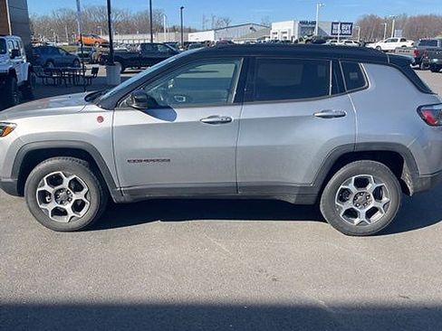 Used 2022 Jeep Compass Trailhawk w/ Trailhawk Convenience Group AWD/4WD image 1